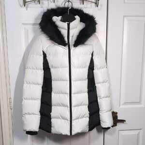 Guess Delice Black and White Puffer Jacket Size Medium Like New